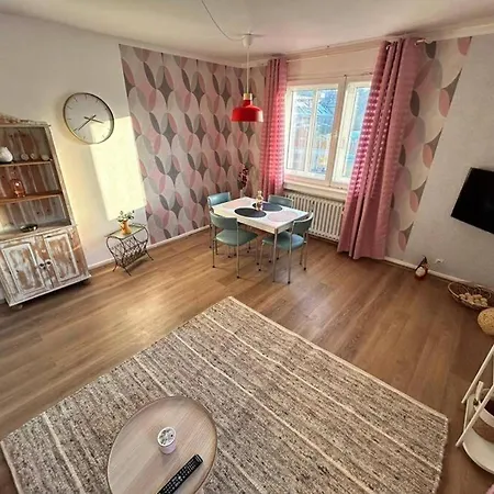 Saniert Zentrale 2zi Messe אסן